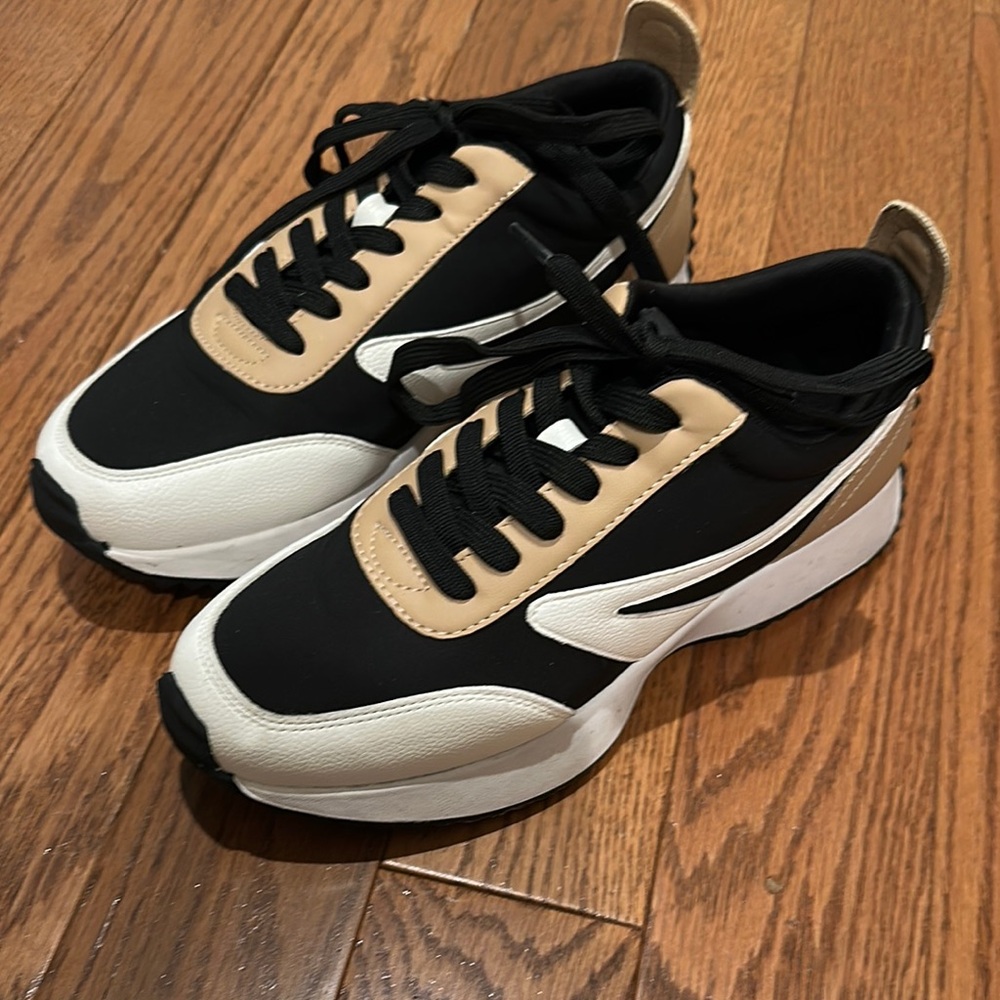 Dolce Vita Black and White Sneakers